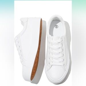 Womens White Tennis Shoes Size 8